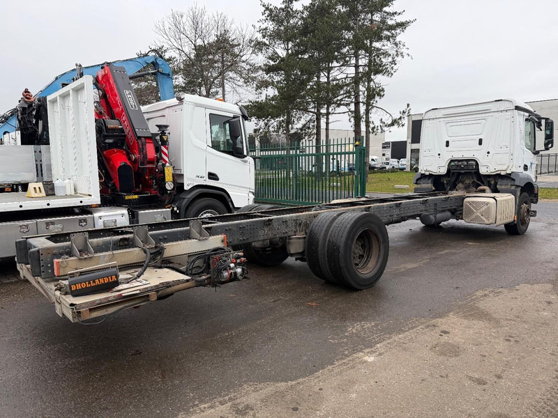 Mercedes-Benz ANTOS 1830 - 4x2 (8m90) CHASSIS CABINE - 19T - A/C - TAILLIFT - *440.000km* - EURO 6 - ENGINE + GEARBOX + CHASSIS = OK - משאית עם שלדת תא: תמונה 4 Mercedes-Benz ANTOS 1830 - 4x2 (8m90) CHASSIS CABINE - 19T - A/C - TAILLIFT - *440.000km* - EURO 6 - ENGINE + GEARBOX + CHASSIS = OK - משאית עם שלדת תא: תמונה 4