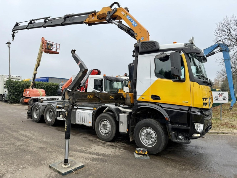 Mercedes-Benz AROCS 4143 8X4 WAF HOOKLIFT + CRANE EFFER 395 4S + ROTATOR + RADIO - 5/6 F - BE TRUCK - VERY NICE CONDITION - משאית הרמת וו, משאית מנוף: תמונה 1 Mercedes-Benz AROCS 4143 8X4 WAF HOOKLIFT + CRANE EFFER 395 4S + ROTATOR + RADIO - 5/6 F - BE TRUCK - VERY NICE CONDITION - משאית הרמת וו, משאית מנוף: תמונה 1