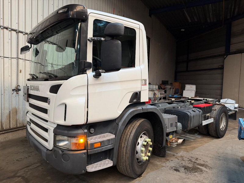 Scania P310 4x2 CHASSIS - ADR (ex tanker) - *322.000km* - AIR SUSPENSION - MANUAL - BE TRUCK - משאית עם שלדת תא: תמונה 1 Scania P310 4x2 CHASSIS - ADR (ex tanker) - *322.000km* - AIR SUSPENSION - MANUAL - BE TRUCK - משאית עם שלדת תא: תמונה 1