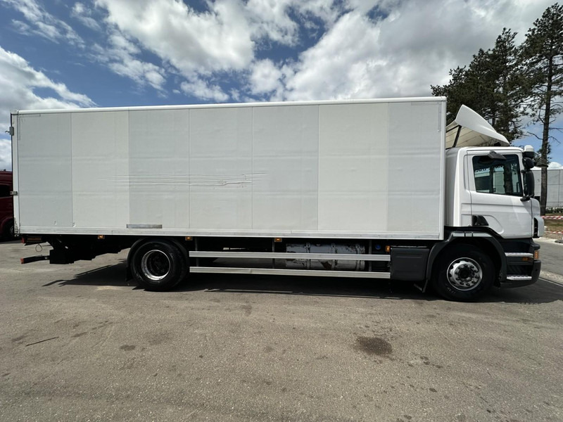Scania P320 RETARDER - CLOSED BOX 8m25 x 2m47 x 2m30 - TAILLIFT 2000kg - EURO 6 - GOOD CONDITION - משאית תיבה: תמונה 4 Scania P320 RETARDER - CLOSED BOX 8m25 x 2m47 x 2m30 - TAILLIFT 2000kg - EURO 6 - GOOD CONDITION - משאית תיבה: תמונה 4