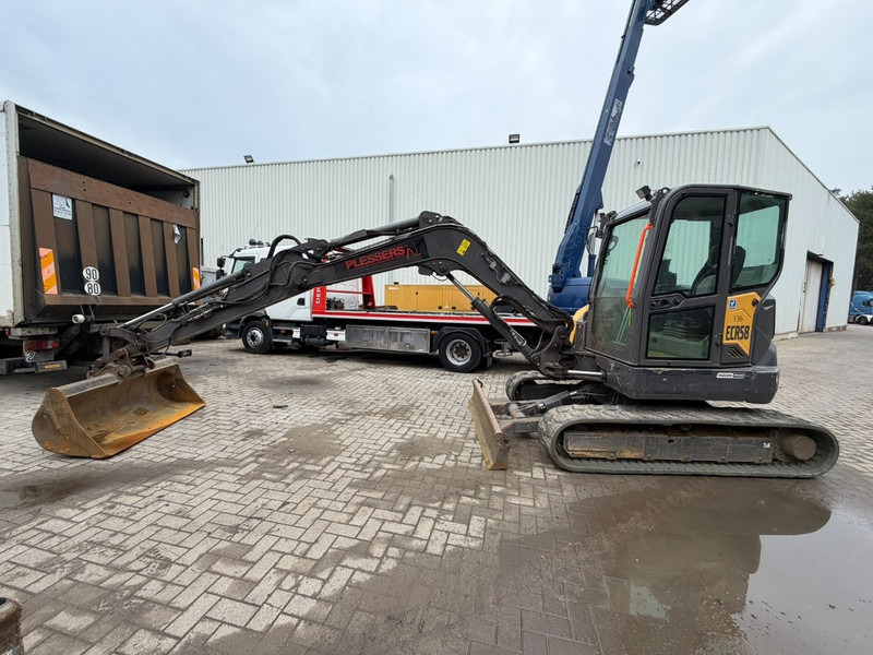 Volvo ECR 58 F FULL HYDR - 2911 H - HYDR QUICKHITCH - A/C - BLADE - CE - BE MACHINE - מיני מחפר: תמונה 2 Volvo ECR 58 F FULL HYDR - 2911 H - HYDR QUICKHITCH - A/C - BLADE - CE - BE MACHINE - מיני מחפר: תמונה 2