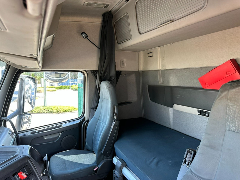 משאית צד נופל/ שטוחה, משאית מנוף Volvo FH 500 6X2 PRITSCHE + KRAN PALFINGER PK50002 E 5x - RETARDER - PLATFORM 6m20 - TWISTLOCKS 20' - 561.000km - EURO 5: תמונה 16