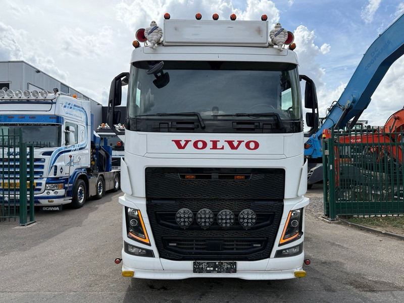 Volvo FH 540 6x4 6X4 HIAB MULTILIFT - WB 460 - LIFT AXLE - 431.000KM - DYNAMIC STEERING - FRIGO - CAMERA - משאית הרמת וו: תמונה 3 Volvo FH 540 6x4 6X4 HIAB MULTILIFT - WB 460 - LIFT AXLE - 431.000KM - DYNAMIC STEERING - FRIGO - CAMERA - משאית הרמת וו: תמונה 3