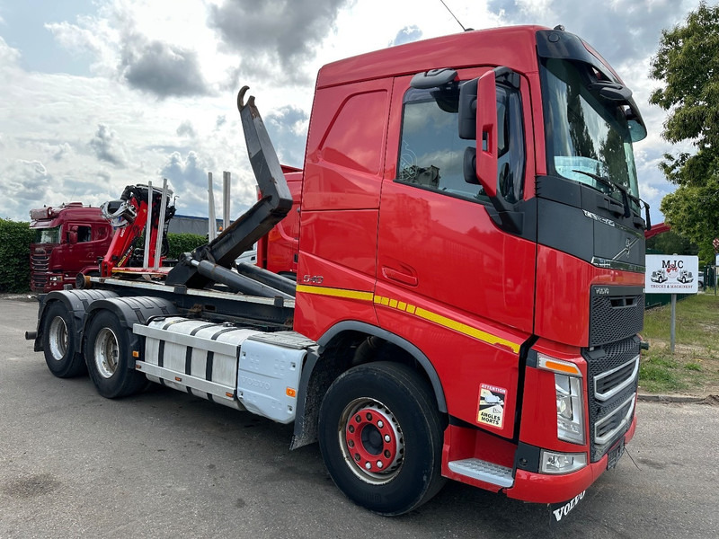 Volvo FH 540 6x4 HOOKLIFT 20T - RETARDER - LIFT AXLE - I-park Cool - SLEEPERCAB - E6 - BE TRUCK - משאית הרמת וו: תמונה 1 Volvo FH 540 6x4 HOOKLIFT 20T - RETARDER - LIFT AXLE - I-park Cool - SLEEPERCAB - E6 - BE TRUCK - משאית הרמת וו: תמונה 1