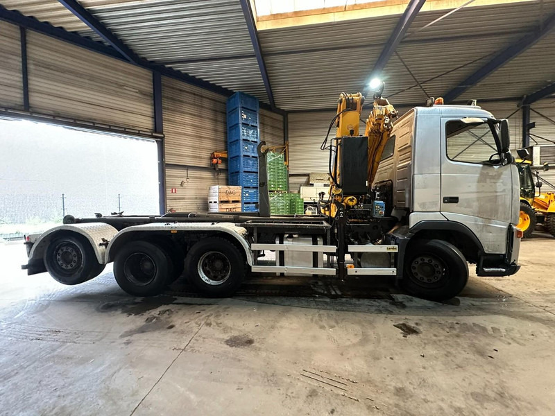 Volvo FH12-420 8x4 HOOKLIFT AJK + CRANE EFFER 250 - 3S - RADIO - TRIDEM LIFT + STEERING AXLE - I SHIFT - BE TRUCK - משאית הרמת וו, משאית מנוף: תמונה 4 Volvo FH12-420 8x4 HOOKLIFT AJK + CRANE EFFER 250 - 3S - RADIO - TRIDEM LIFT + STEERING AXLE - I SHIFT - BE TRUCK - משאית הרמת וו, משאית מנוף: תמונה 4