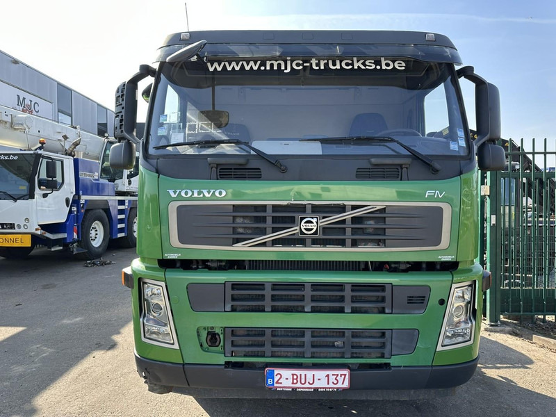 Volvo FM 340 8x2 CHASSIS (7m35) - LIFT+STEERING AXLE - MANUAL GEARBOX - EURO 3 - TÜV 05/2025 - BE TRUCK - משאית עם שלדת תא: תמונה 3 Volvo FM 340 8x2 CHASSIS (7m35) - LIFT+STEERING AXLE - MANUAL GEARBOX - EURO 3 - TÜV 05/2025 - BE TRUCK - משאית עם שלדת תא: תמונה 3