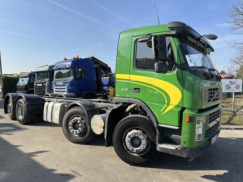 Volvo FM 340 8x2 CHASSIS (7m35) - LIFT+STEERING AXLE - MANUAL GEARBOX - EURO 3 - TÜV 05/2025 - BE TRUCK - משאית עם שלדת תא: תמונה 1 Volvo FM 340 8x2 CHASSIS (7m35) - LIFT+STEERING AXLE - MANUAL GEARBOX - EURO 3 - TÜV 05/2025 - BE TRUCK - משאית עם שלדת תא: תמונה 1