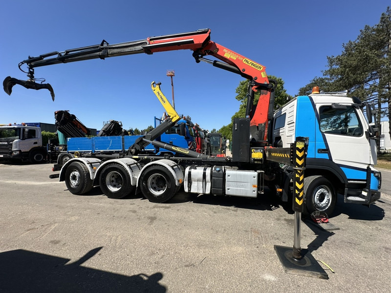 Volvo FMX 460 8x4 TRIDEM HOOKLIFT + CRANE PK 23002 SH + GRABBER / ROTATOR - EURO 6 - LIFT + STEERING AXLE - *374.000km* - EXT BUMPER - משאית הרמת וו, משאית מנוף: תמונה 4 Volvo FMX 460 8x4 TRIDEM HOOKLIFT + CRANE PK 23002 SH + GRABBER / ROTATOR - EURO 6 - LIFT + STEERING AXLE - *374.000km* - EXT BUMPER - משאית הרמת וו, משאית מנוף: תמונה 4