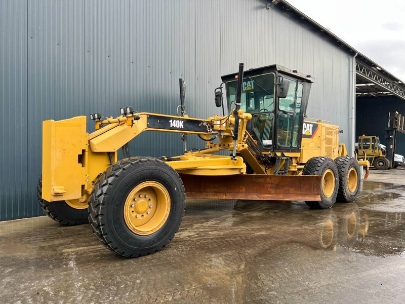 Cat 140K - מפלסת: תמונה 1 Cat 140K - מפלסת: תמונה 1