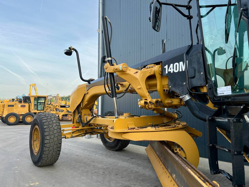 מפלסת Cat 140M: תמונה 9