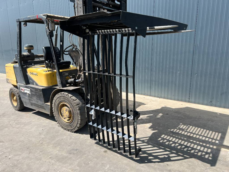 Cat 313E / 320F / 323E / 325F / 329E / 330F / 336E / 3 - תא ופנים הרכב עבור מכונת בנייה: תמונה 2 Cat 313E / 320F / 323E / 325F / 329E / 330F / 336E / 3 - תא ופנים הרכב עבור מכונת בנייה: תמונה 2