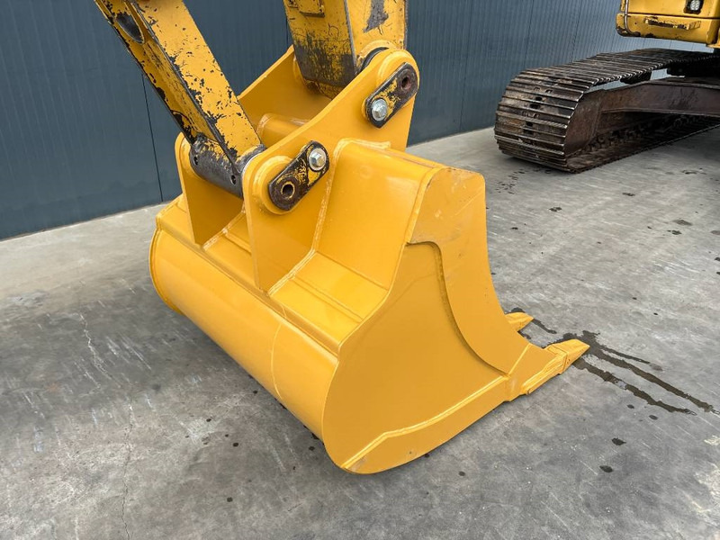 מחפר סורק Cat 320D L: תמונה 13 מחפר סורק Cat 320D L: תמונה 13