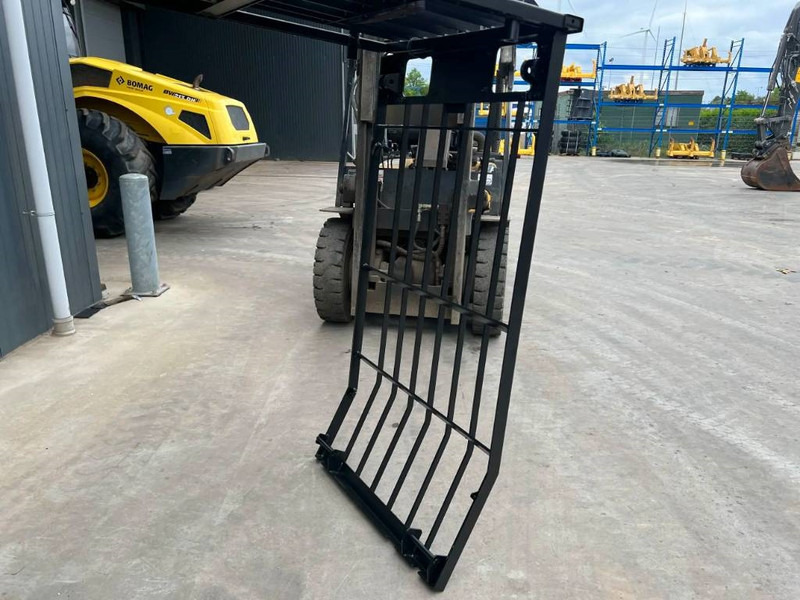 Cat 323D Guard - תא ופנים הרכב עבור מכונת בנייה: תמונה 3 Cat 323D Guard - תא ופנים הרכב עבור מכונת בנייה: תמונה 3