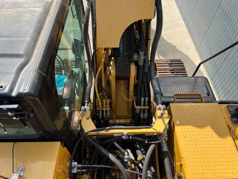 מחפר סורק Cat 323EL VA: תמונה 19