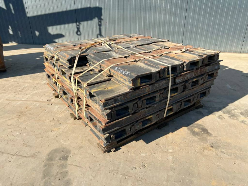 Cat 330C / 330D / 336D / 336E / 336F Shoes - צרופה עבור מכונת בנייה: תמונה 1 Cat 330C / 330D / 336D / 336E / 336F Shoes - צרופה עבור מכונת בנייה: תמונה 1