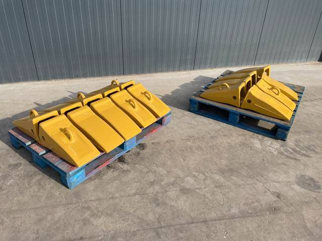 Cat 365 / 374 / 385 / 390 Tips - דלי עבור מכונת בנייה: תמונה 1 Cat 365 / 374 / 385 / 390 Tips - דלי עבור מכונת בנייה: תמונה 1