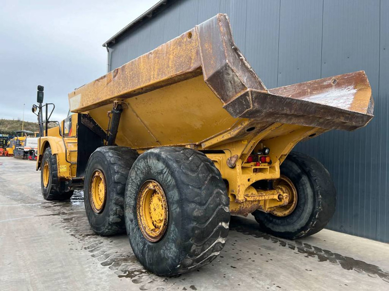 Cat 735B - מסיר פסולת מפרקי: תמונה 2 Cat 735B - מסיר פסולת מפרקי: תמונה 2