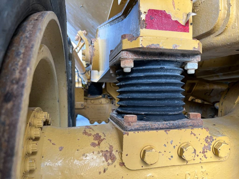 Cat 740 - מסיר פסולת מפרקי: תמונה 5 Cat 740 - מסיר פסולת מפרקי: תמונה 5