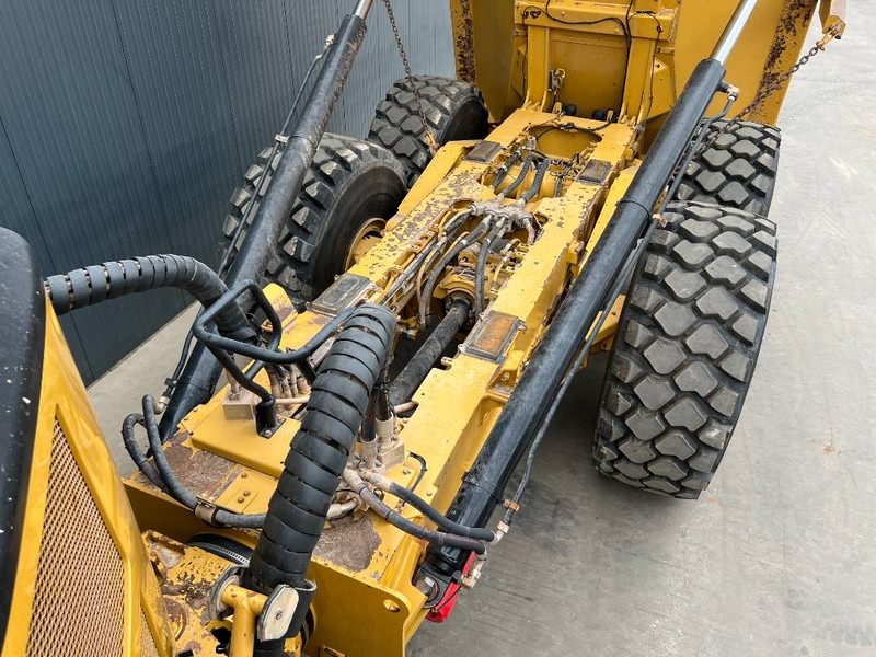 Cat 745 04A - New Tires - מסיר פסולת מפרקי: תמונה 2 Cat 745 04A - New Tires - מסיר פסולת מפרקי: תמונה 2