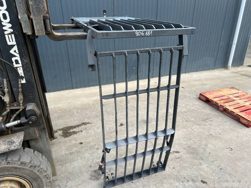 Doosan DX180 / DX225 - תא ופנים הרכב עבור מכונת בנייה: תמונה 2 Doosan DX180 / DX225 - תא ופנים הרכב עבור מכונת בנייה: תמונה 2