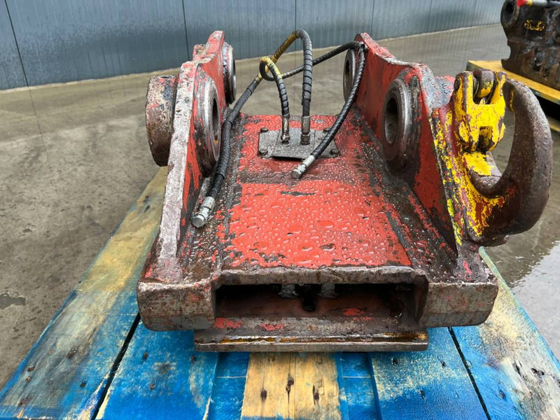 Engcon S70 - 323D - מצמד מהיר עבור מכונת בנייה: תמונה 2 Engcon S70 - 323D - מצמד מהיר עבור מכונת בנייה: תמונה 2
