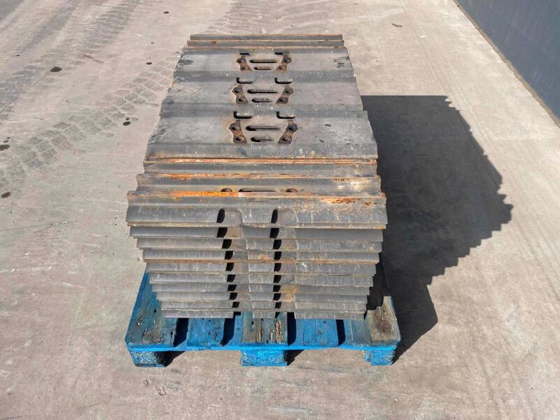 Hyundai R210 / R215 / R220 / R235 / R250 / R260 - מסגרת/ שלדה עבור מכונת בנייה: תמונה 3 Hyundai R210 / R215 / R220 / R235 / R250 / R260 - מסגרת/ שלדה עבור מכונת בנייה: תמונה 3