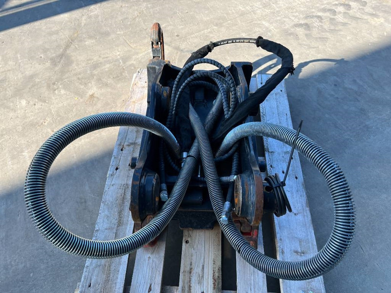 OilQuick OQ65 - 311F / 313F / 315F - מצמד מהיר עבור מכונת בנייה: תמונה 5 OilQuick OQ65 - 311F / 313F / 315F - מצמד מהיר עבור מכונת בנייה: תמונה 5