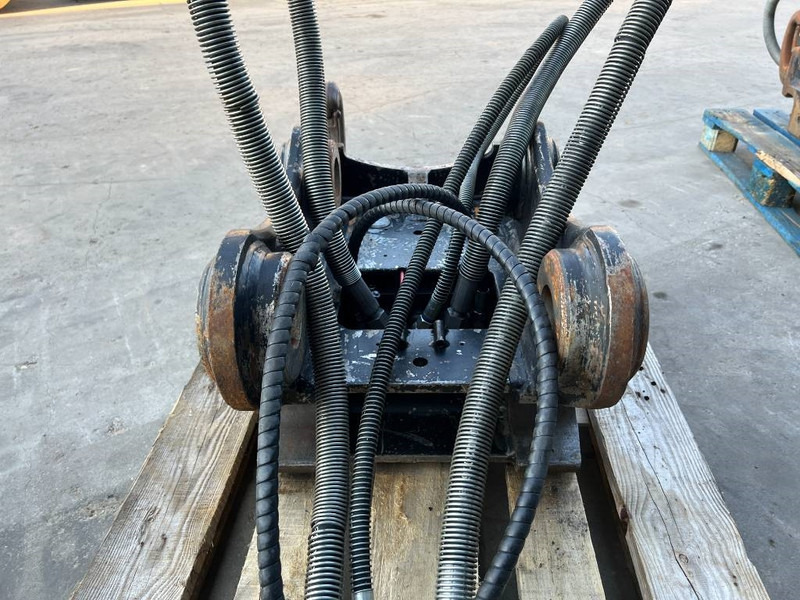 OilQuick OQ65 - M314F / M316F / M318F - מצמד מהיר עבור מכונת בנייה: תמונה 5 OilQuick OQ65 - M314F / M316F / M318F - מצמד מהיר עבור מכונת בנייה: תמונה 5