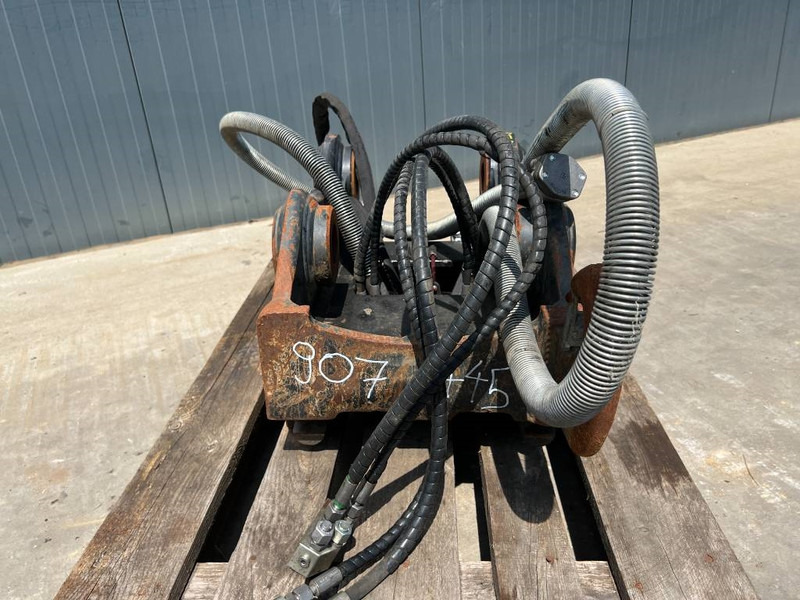 OilQuick OQ65 - M314F / M316F / M318F - מצמד מהיר עבור מכונת בנייה: תמונה 2 OilQuick OQ65 - M314F / M316F / M318F - מצמד מהיר עבור מכונת בנייה: תמונה 2