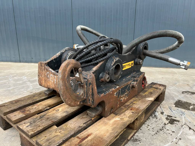 OilQuick OQ70/55 - 320E / 325F - מצמד מהיר עבור מכונת בנייה: תמונה 1 OilQuick OQ70/55 - 320E / 325F - מצמד מהיר עבור מכונת בנייה: תמונה 1