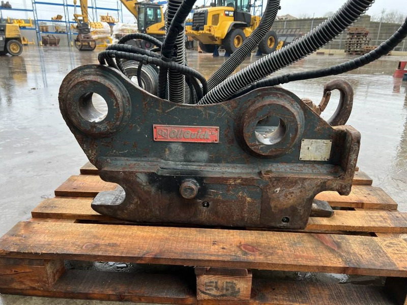 OilQuick OQ70/55 - 323D - מצמד מהיר עבור מכונת בנייה: תמונה 4 OilQuick OQ70/55 - 323D - מצמד מהיר עבור מכונת בנייה: תמונה 4