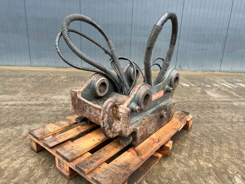 OilQuick OQ70/55 - 323D - מצמד מהיר עבור מכונת בנייה: תמונה 1 OilQuick OQ70/55 - 323D - מצמד מהיר עבור מכונת בנייה: תמונה 1