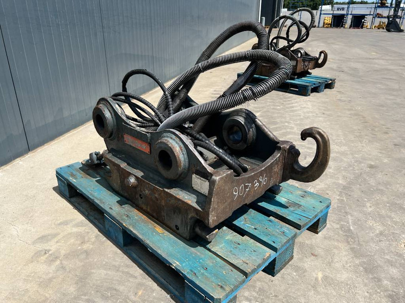 OilQuick OQ70/55 - 323E - מצמד מהיר עבור מכונת בנייה: תמונה 3 OilQuick OQ70/55 - 323E - מצמד מהיר עבור מכונת בנייה: תמונה 3