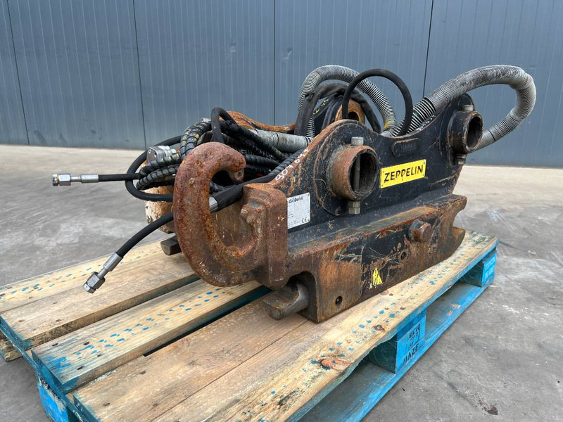 OilQuick OQ70/55 - 323F - מצמד מהיר עבור מכונת בנייה: תמונה 1 OilQuick OQ70/55 - 323F - מצמד מהיר עבור מכונת בנייה: תמונה 1