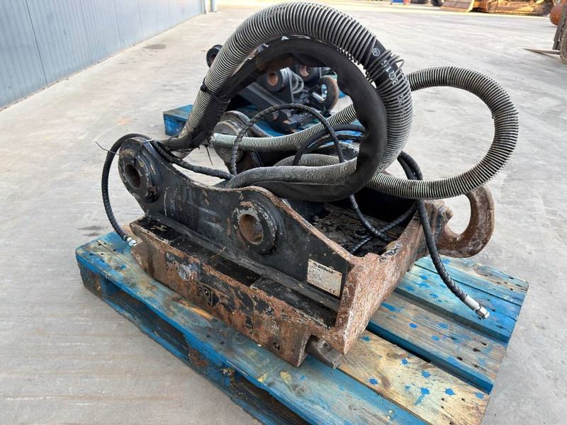 OilQuick OQ70/55 - M314F / M316F / M318F - מצמד מהיר עבור מכונת בנייה: תמונה 3 OilQuick OQ70/55 - M314F / M316F / M318F - מצמד מהיר עבור מכונת בנייה: תמונה 3