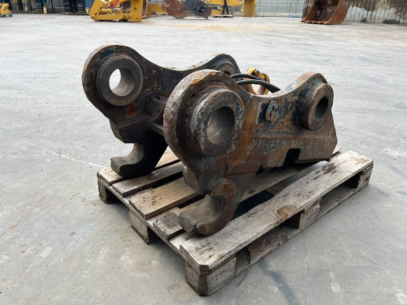 Volvo S3 / 352F - מצמד מהיר עבור מכונת בנייה: תמונה 5 Volvo S3 / 352F - מצמד מהיר עבור מכונת בנייה: תמונה 5