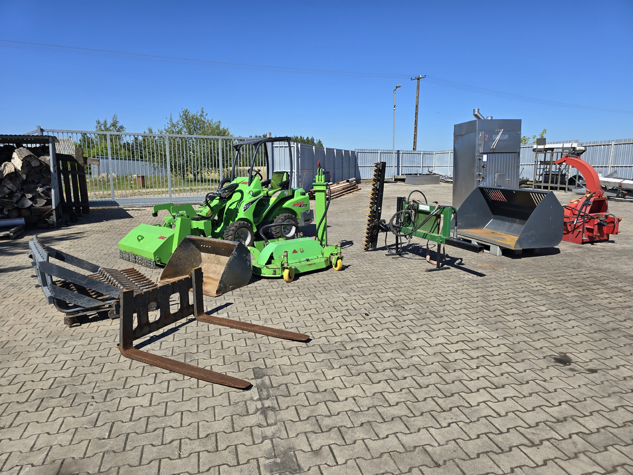 AVANT 423 - מעמיס היגוי החלקה: תמונה 2 AVANT 423 - מעמיס היגוי החלקה: תמונה 2