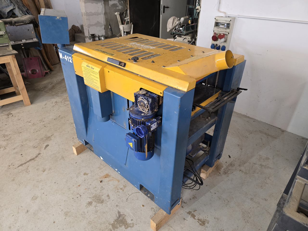 BAKER M-412 - כלי מכונה: תמונה 5 BAKER M-412 - כלי מכונה: תמונה 5