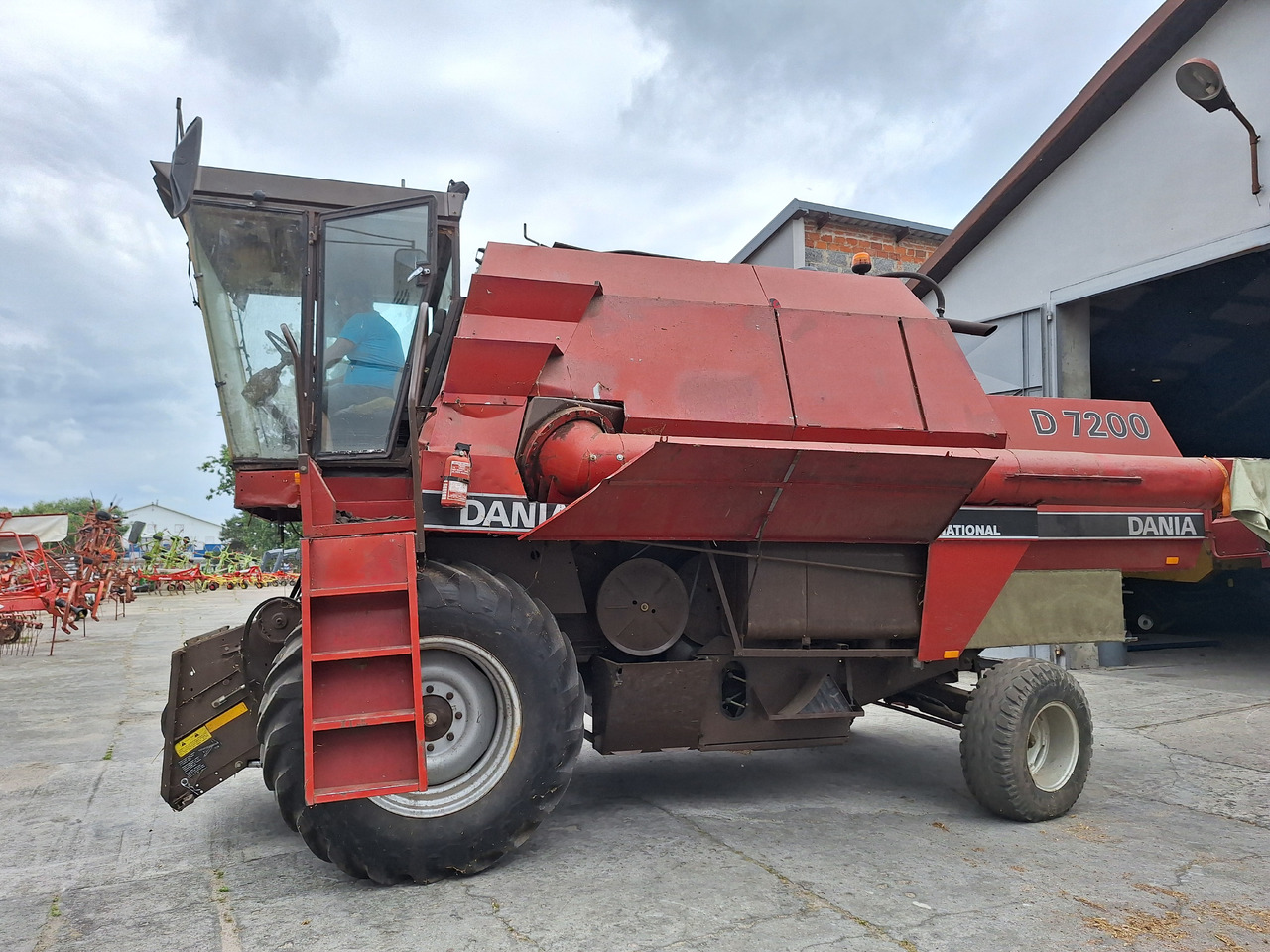 CASE DANIA 7200 - מקצרת קומבינה: תמונה 4 CASE DANIA 7200 - מקצרת קומבינה: תמונה 4