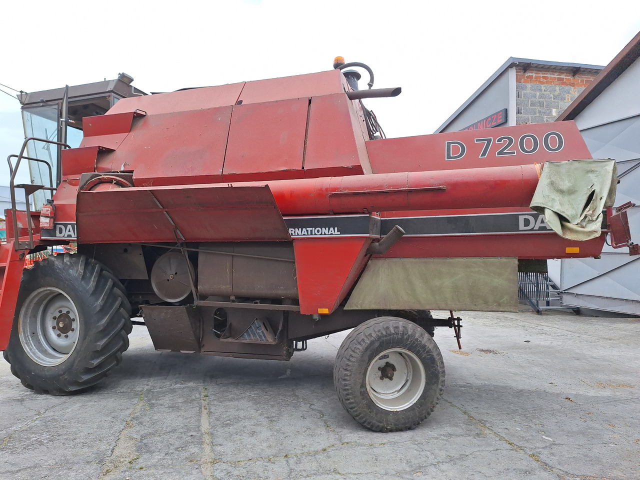 CASE DANIA 7200 - מקצרת קומבינה: תמונה 3 CASE DANIA 7200 - מקצרת קומבינה: תמונה 3