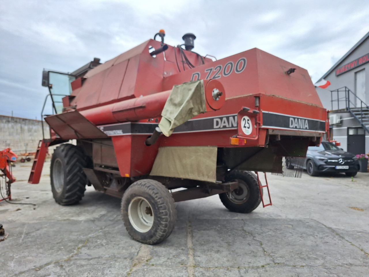 CASE DANIA 7200 - מקצרת קומבינה: תמונה 2 CASE DANIA 7200 - מקצרת קומבינה: תמונה 2