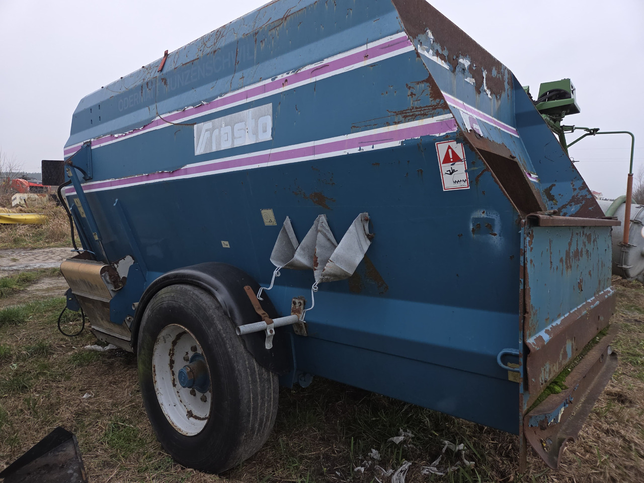 FALCO 10 m3 - עגלת מערבל מספוא: תמונה 5 FALCO 10 m3 - עגלת מערבל מספוא: תמונה 5