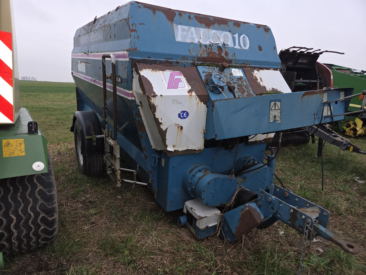 FALCO 10 m3 - עגלת מערבל מספוא: תמונה 3 FALCO 10 m3 - עגלת מערבל מספוא: תמונה 3