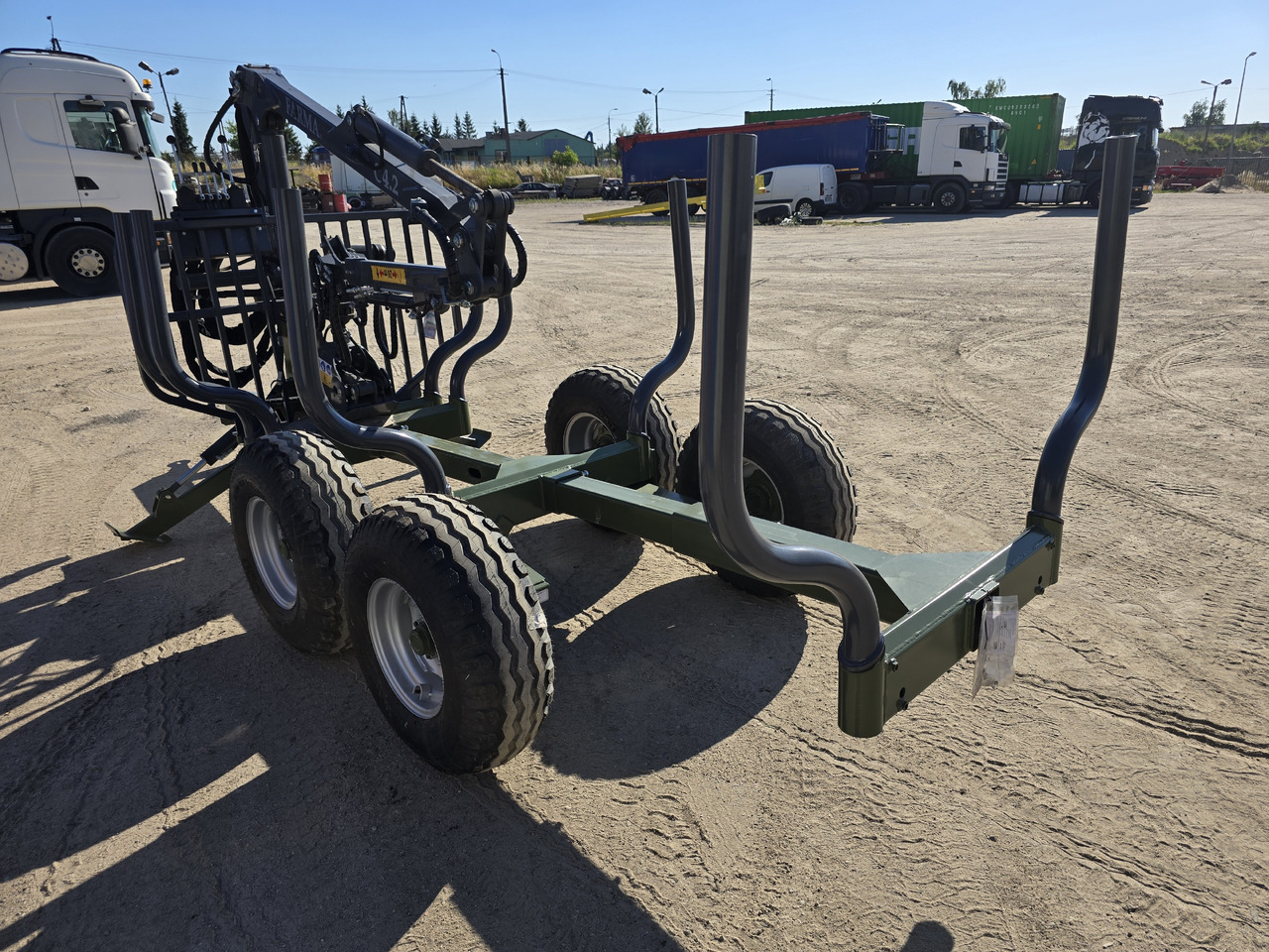 FARMA T6 + żuraw C4,2 - קרון נגרר ליערות: תמונה 5 FARMA T6 + żuraw C4,2 - קרון נגרר ליערות: תמונה 5