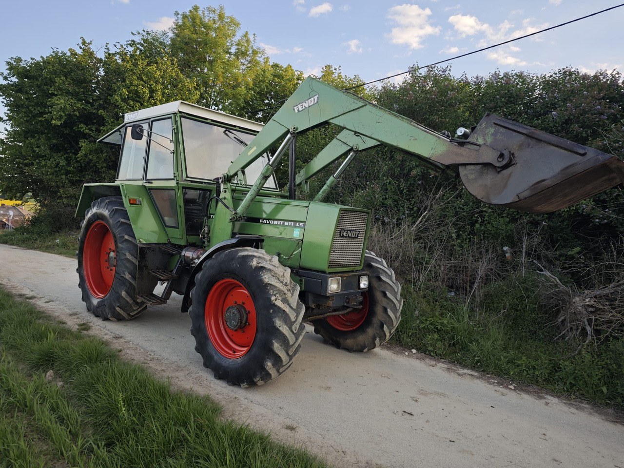 FENDT Favorit 611 LS turbomatik + TUR - טרקטור חקלאי: תמונה 2 FENDT Favorit 611 LS turbomatik + TUR - טרקטור חקלאי: תמונה 2