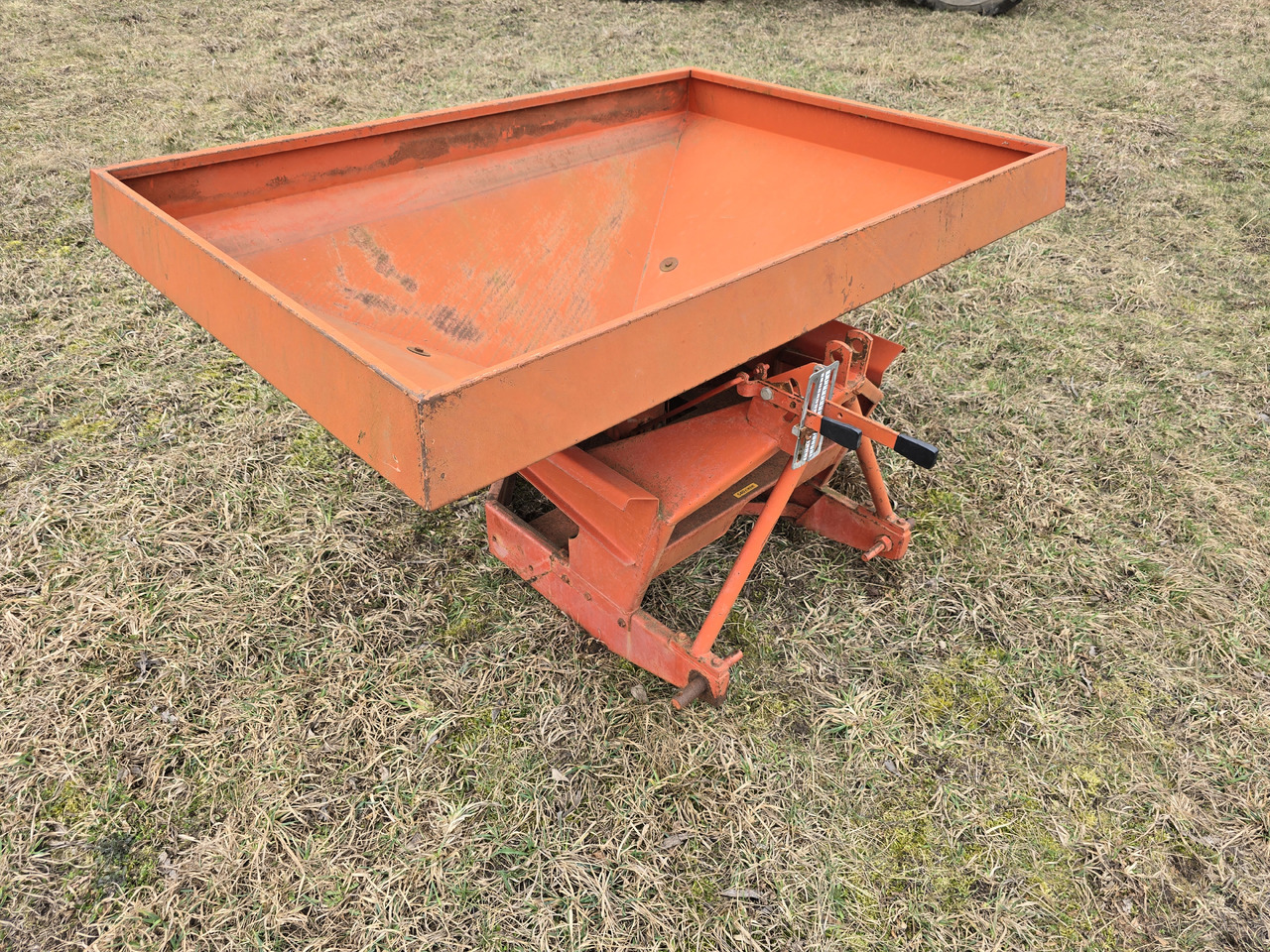 FRANSGARD SCP 600 L - מפזרת דשן: תמונה 1 FRANSGARD SCP 600 L - מפזרת דשן: תמונה 1