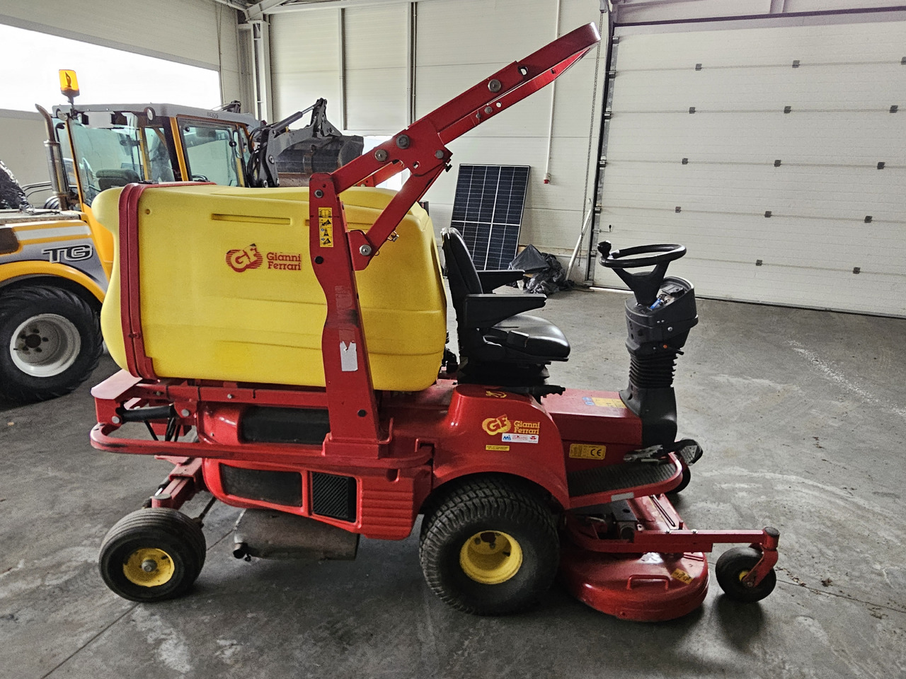Ferrari SR 230 - מכסחת גינה: תמונה 1 Ferrari SR 230 - מכסחת גינה: תמונה 1