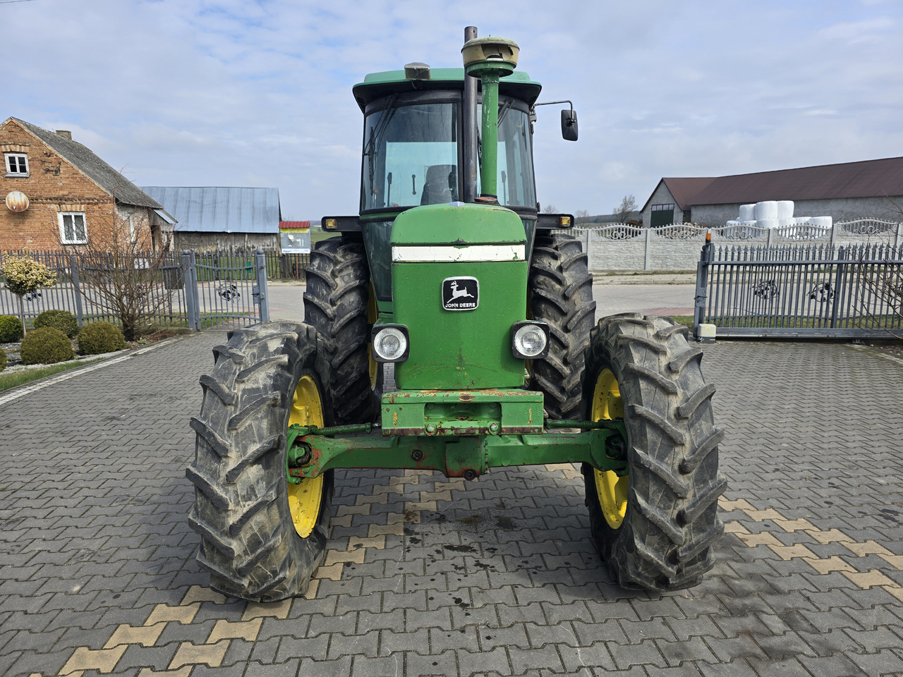 JOHN DEERE 3140 - טרקטור חקלאי: תמונה 3 JOHN DEERE 3140 - טרקטור חקלאי: תמונה 3