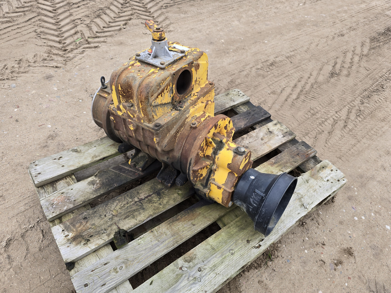 JUROP PNE 122 M - מכל תערובת: תמונה 2 JUROP PNE 122 M - מכל תערובת: תמונה 2