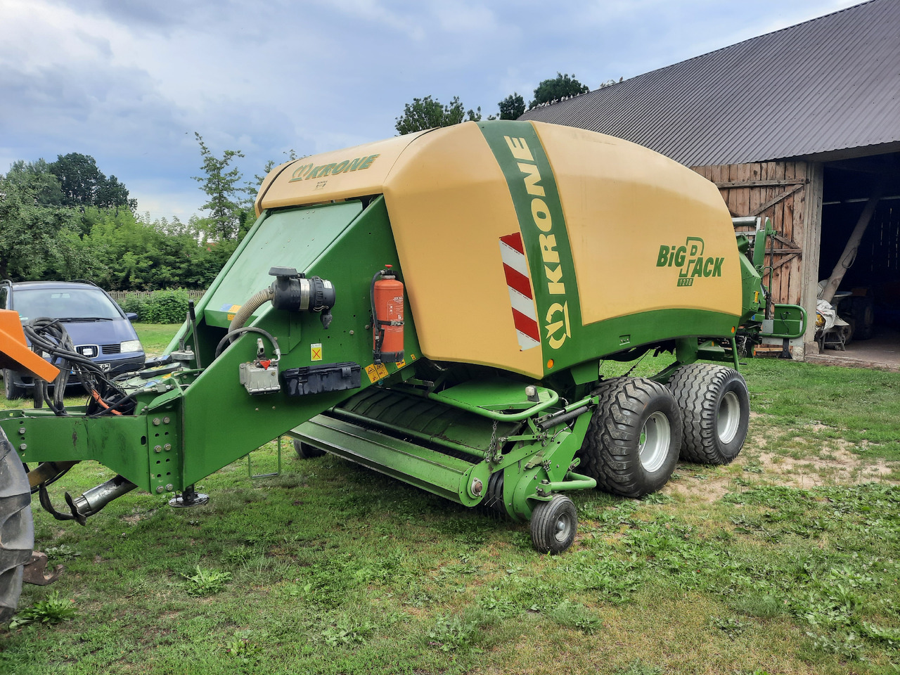 KRONE Big Pack 1270 - מכונת צרור מרובעת: תמונה 1 KRONE Big Pack 1270 - מכונת צרור מרובעת: תמונה 1